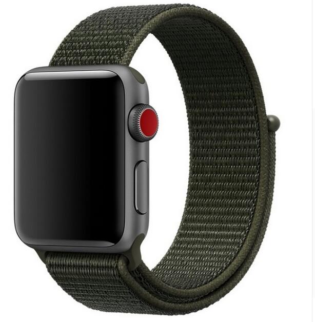 Ремешок спортивный браслет Apple Watch 38/40 мм темно-зеленый